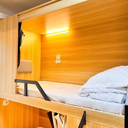 Waveflo Hostel 浪花青旅 Hongkong Exterior foto
